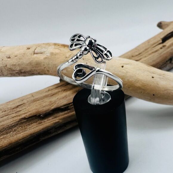 Dragonfly Heart Sterling Silver Ring, Oxidized - Picture 3 of 5
